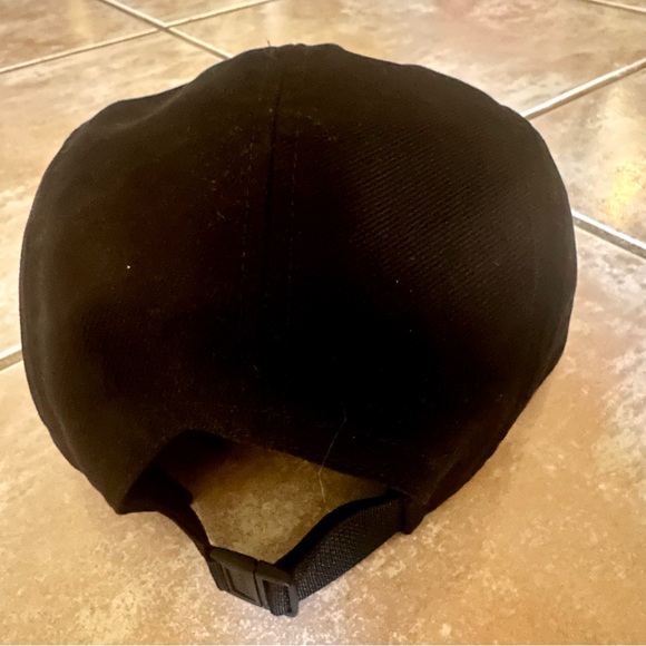 BURBERRY LONDON BLACK LOGO BASEBALL CAP - Picture 4 of 7